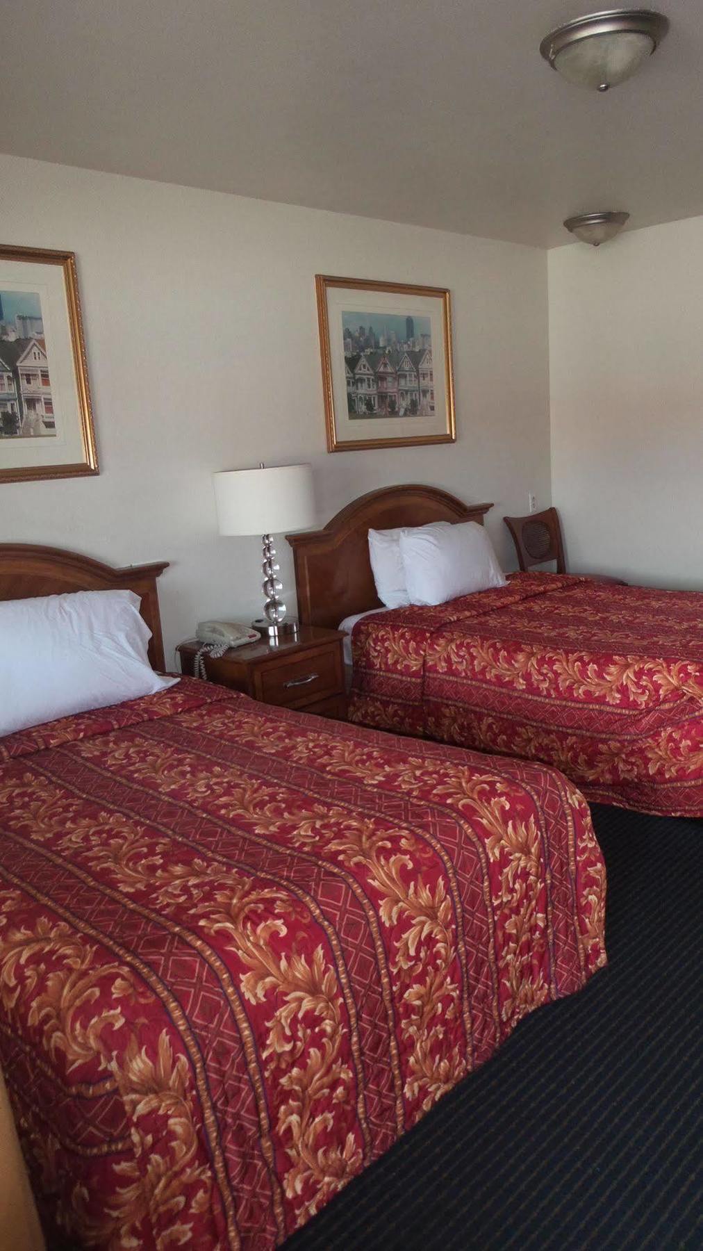 Holiday Motel Окдейл Екстер'єр фото
